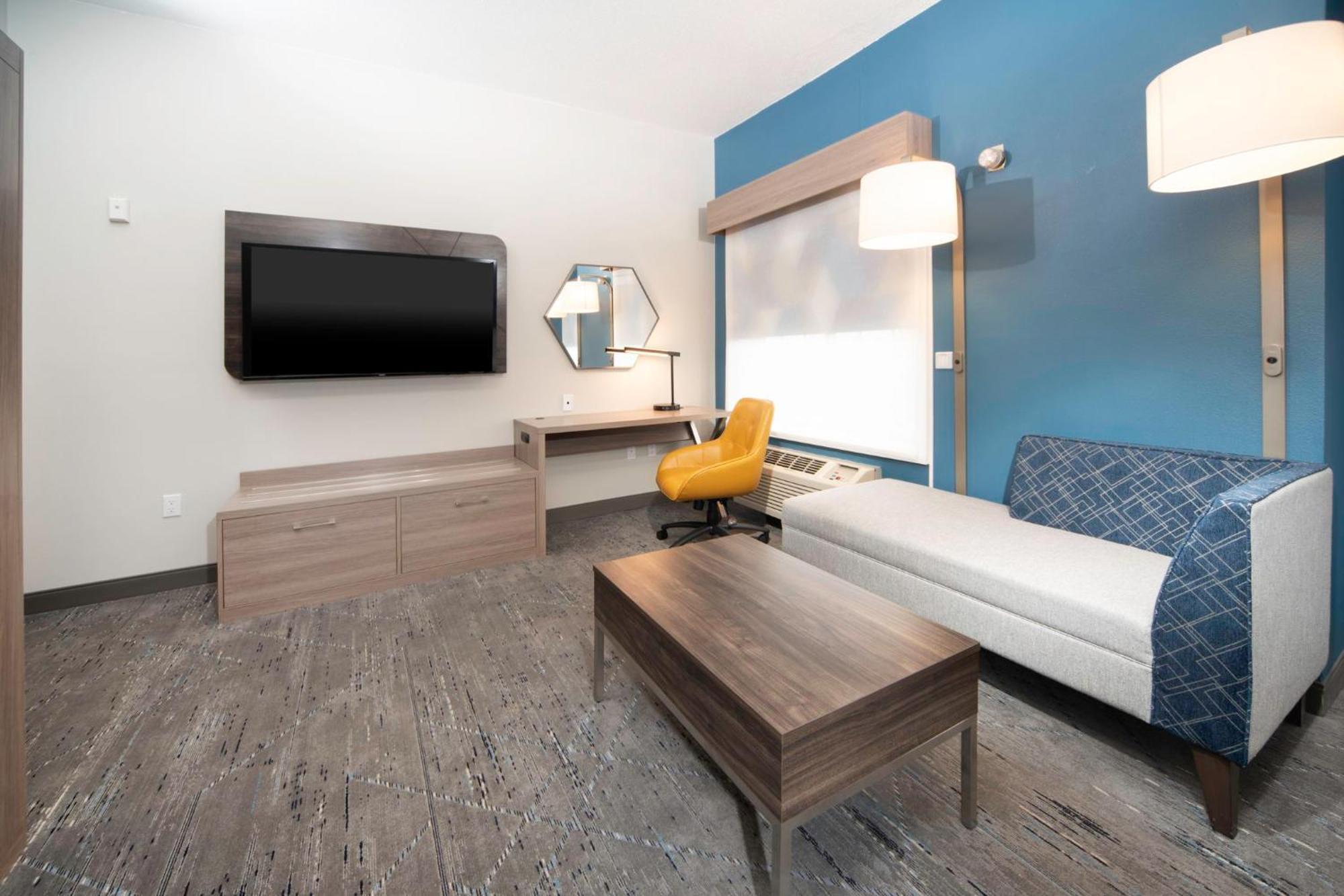 Holiday Inn Express & Suites Indianapolis - East By Ihg Εξωτερικό φωτογραφία