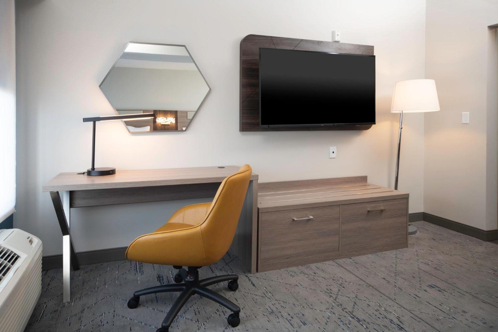 Holiday Inn Express & Suites Indianapolis - East By Ihg Εξωτερικό φωτογραφία