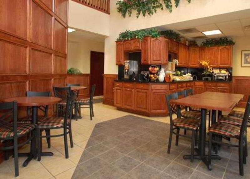 Holiday Inn Express & Suites Indianapolis - East By Ihg Εστιατόριο φωτογραφία